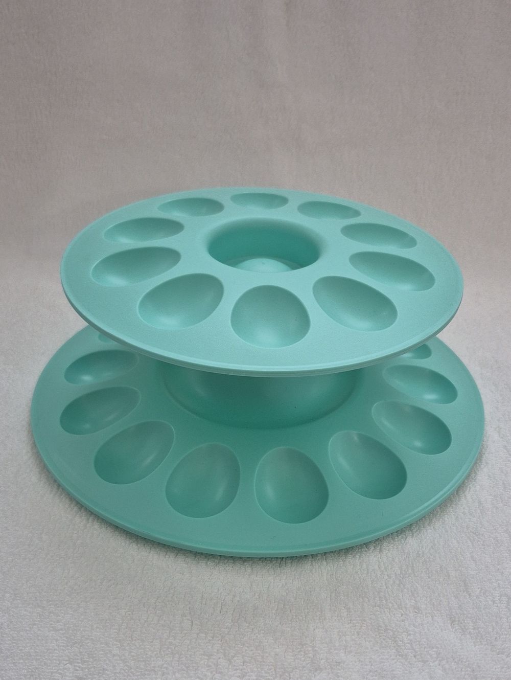 Tupperware 2 Tier Aqua Deviled Egg Display Stand Retired Holds 24 Eggs